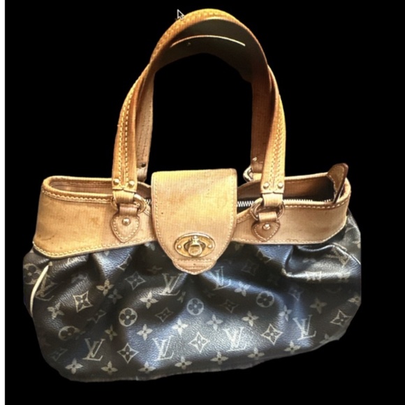 Authentic  LOUIS VUITTON BOETIE Monogram Handbag PM - Picture 2 of 11